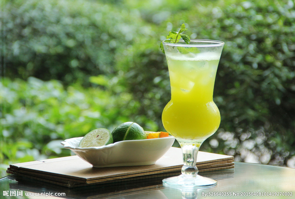 柠檬果汁摄影图__饮料酒水_餐饮美食_摄影图库